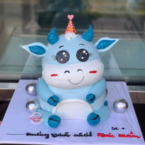 Bánh sinh nhật con trâu
