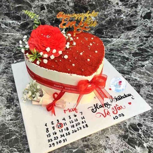 Bánh sinh nhật trái tim cho vợ yêu