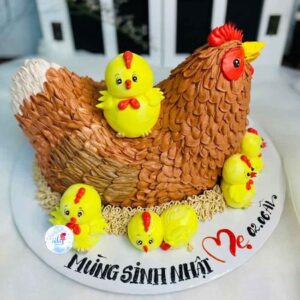 Bánh sinh nhật con gà tặng mẹ