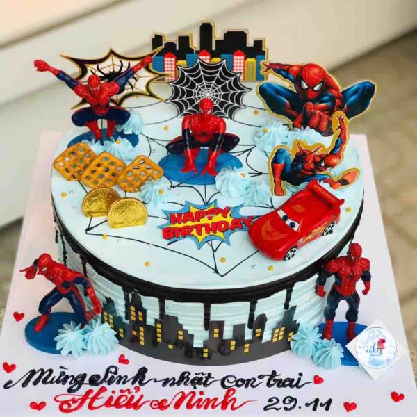 Bánh sinh nhật người nhện cho bé trai