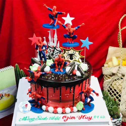 Bánh sinh nhật spiderman màu đỏ cho bé