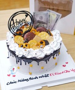 Bánh sinh nhật truyền thống