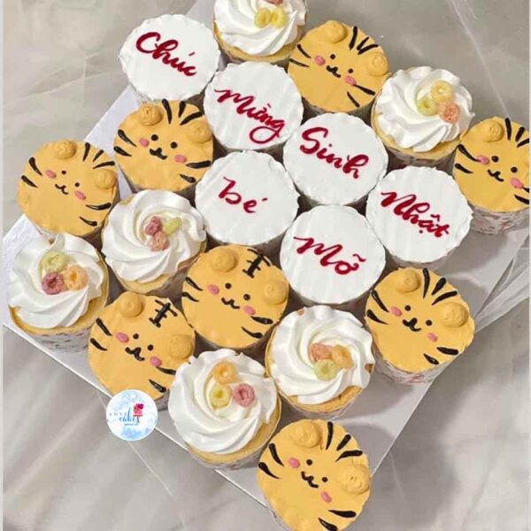 Bánh sinh nhật mẫu cupcake con hổ cho bé gái