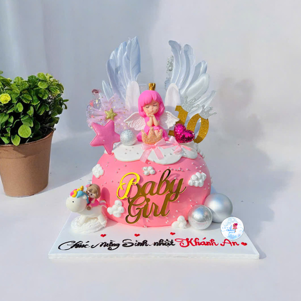 Bánh kem màu hồng trang trí bé ngựa cho bé gái tuổi Ngọ