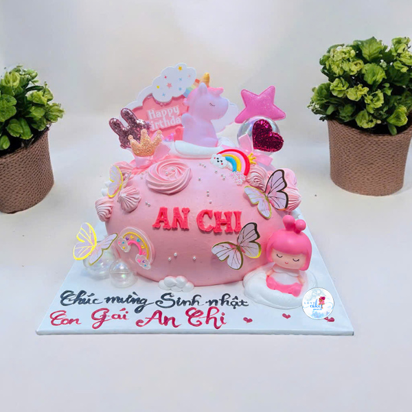 Bánh sinh nhật chủ đề con ngựa pony cho bé gái tuổi Ngọ