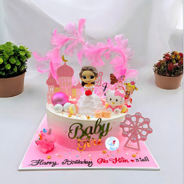 Bánh kem con ngựa cho bé gái tuổi Ngọ dễ thương