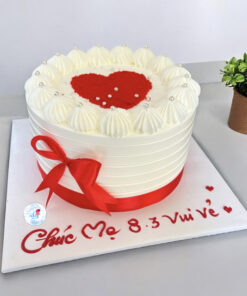 bánh kem 8/3 tặng mẹ đơn giản trái tim đỏ đẹp